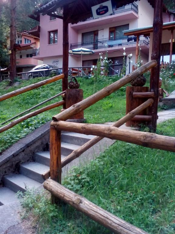 Family Hotel Shisharka Батак Екстер'єр фото